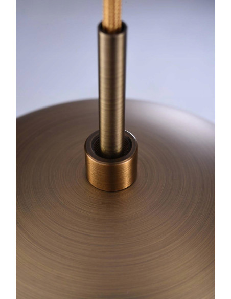 Lampa wisząca HELENA B LED w mosiężnym wykończeniu – nowoczesny dodatek do salonu, jadalni i biura.