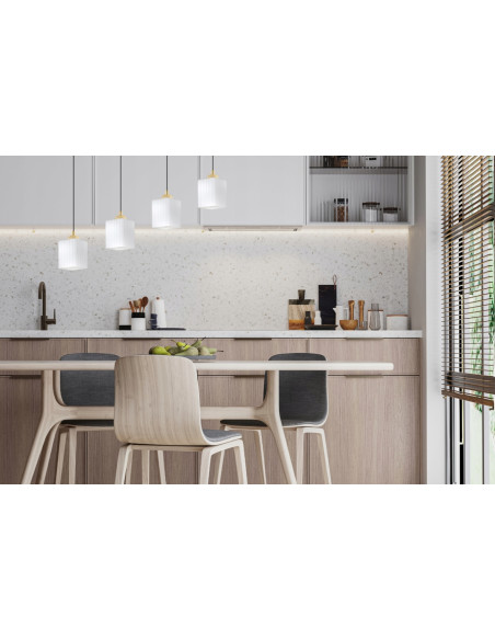 Lampa sufitowa RIFFLE z 4 punktami świetlnymi – elegancki design w białym, czarnym lub złotym wykończeniu.