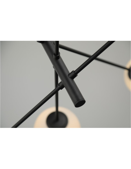 Lampa wisząca Oviedo 8-punktowa w czerni - nowoczesny design od Azzardo dla eleganckich wnętrz.