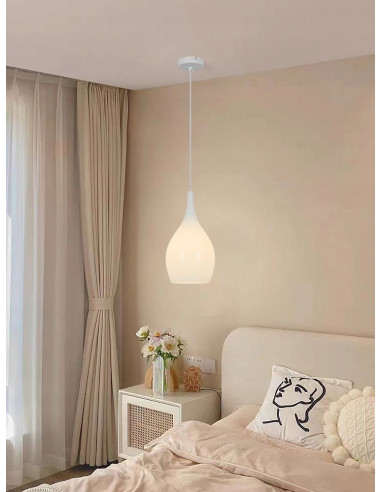 Lampa wisząca MONDO E27 – nowoczesne oświetlenie do biura i sypialni, elegancki design w białym kolorze.