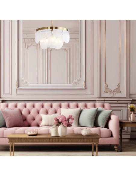 Nowoczesny żyrandol AURORA ze szkła i mosiądzu, idealny do salonu i jadalni, z eleganckim designem i przyjemnym światłem.