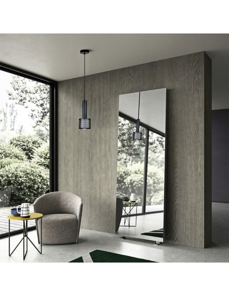 Nowoczesna lampa wisząca Amo w czarnym i złotym kolorze, minimalistyczny styl dla kuchni i jadalni.