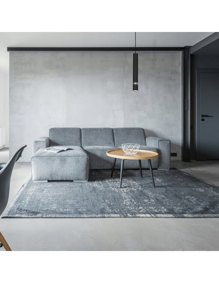 Minimalistyczna lampa wisząca JOKER – elegancki akcent do nowoczesnego salonu lub biura od MiLAGRO