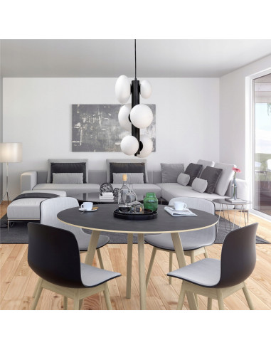Lampa wisząca OMI z kulistymi kloszami G9 w eleganckim czarno-białym stylu do nowoczesnych wnętrz.