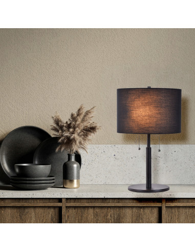 Elegancka lampa nocna Fogo z czarnym abażurem - stylowe oświetlenie do sypialni i biura, doskonałe do nowoczesnych wnętrz