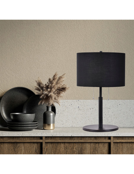 Elegancka lampa nocna Fogo z czarnym abażurem - stylowe oświetlenie do sypialni i biura, doskonałe do nowoczesnych wnętrz