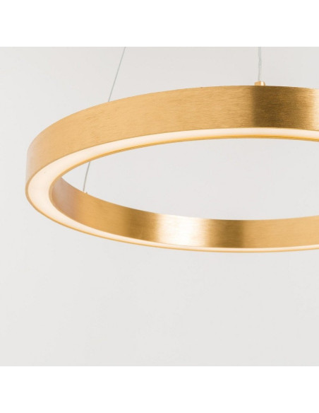 Lampa wisząca CARLO w kolorze złotym – eleganckie oświetlenie LED do salonu i jadalni, minimalistyczny design.