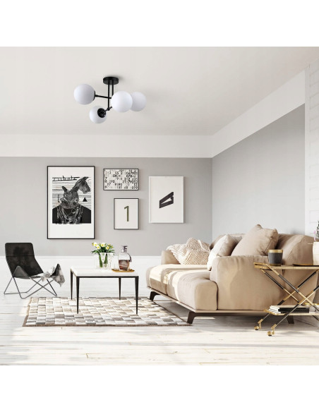 Lampa sufitowa ROMA z czterema białymi kulami - eleganckie oświetlenie do salonu, jadalni i sypialni