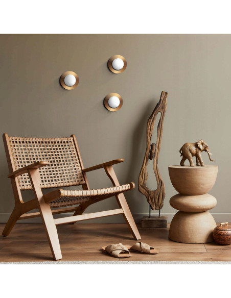 Kinkiet ROMA w białej perle ze złotą oprawą – elegancka lampa ścienna do nowoczesnych wnętrz i sypialni