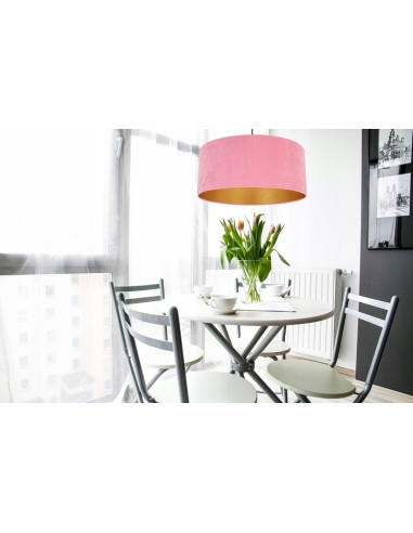 Lampa stołowa MEDIOLAN w różowym welurze z złotym wnętrzem - nowoczesny akcent do eleganckiego wnętrza