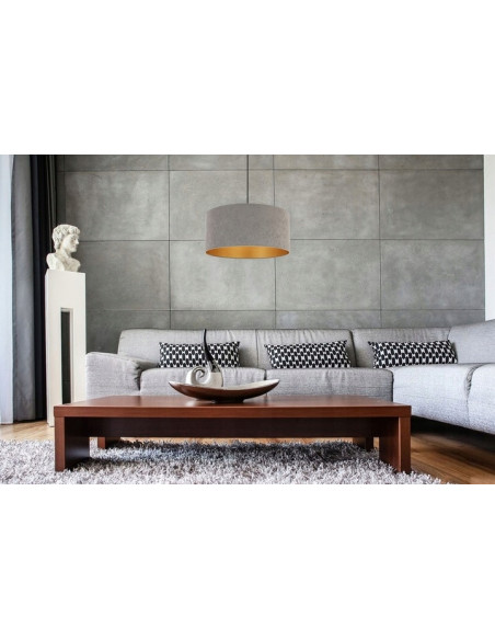 Elegancka lampa sufitowa MEDIOLAN ze złotym wykończeniem i welurowym kloszem - idealna do nowoczesnych wnętrz.