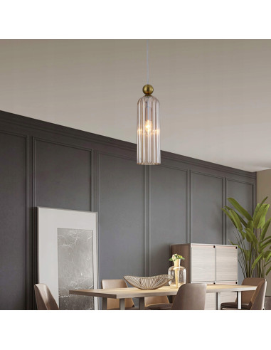 Elegancka lampa wisząca PIEGA w złotym kolorze z otwartym kloszem - idealna do jadalni i salonu.