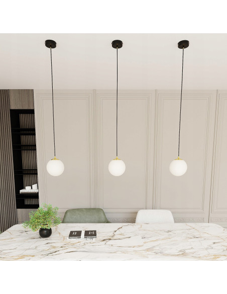 Lampa wisząca ROYAL, minimalistyczna kula biała z złotymi akcentami, eleganckie oświetlenie do salonu i kuchni