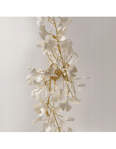 Lampa Wisząca BOTANIKA WAVE z Ceramicznymi Liśćmi Ginkgo w Złotej Ramie – Elegancja Natury w Twoim Wnętrzu