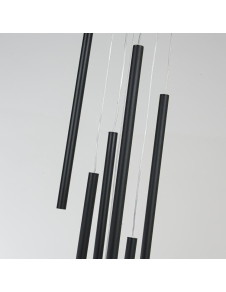 Nowoczesna lampa wisząca Lungo 7, czarna, z regulacją wysokości – eleganckie oświetlenie do salonu i biura.