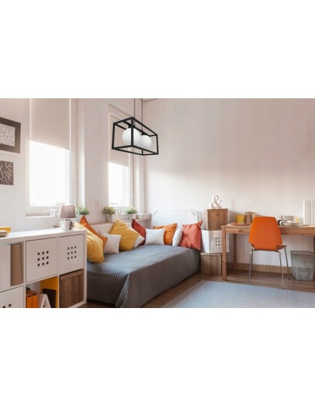 Lampa wisząca ELIZA CAGE z mlecznymi kloszami - nowoczesny design w eleganckiej czarnej konstrukcji do każdego wnętrza.