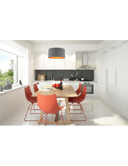 Lampa wisząca SHADE z eleganckim złotym wnętrzem, stylowa dekoracja do różnych pomieszczeń, dostępna w wielu kolorach.