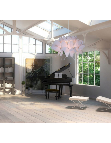 Lampa wisząca FARFALLA - różowe motyle, stylowy akcent do pokoju dziecięcego i nowoczesnych wnętrz.