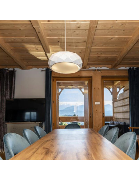 Elegancka Biała Lampa Wisząca Reus w Stylu Skandynawskim - Idealne Oświetlenie do Salonu, Jadalni i Sypialni