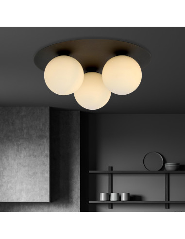 Plafon LED SOLAR w stylu minimalistycznym z białymi kulkami, 3 źródła światła, idealny do nowoczesnych wnętrz.