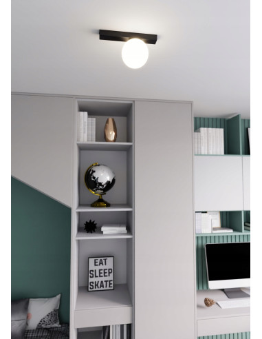 Lampa sufitowa FIT w stylu industrialnym - eleganckie i minimalistyczne oświetlenie do biura oraz jadalni.