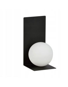 Kinkiet FORM – eleganckie oświetlenie ścienne w minimalistycznym stylu, dostępne w kolorach białym i czarnym 2