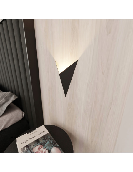 Kinkiet Geometryczny Szpiczasty V - Nowoczesne Oświetlenie Ścienne w Kolorze Czarnym od Emibig z Serii FORM