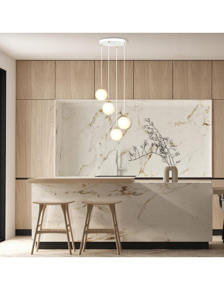 Lampa sufitowa LEVEL - nowoczesny żyrandol w białych kulach ze złotymi akcentami, eleganckie oświetlenie ROYAL.