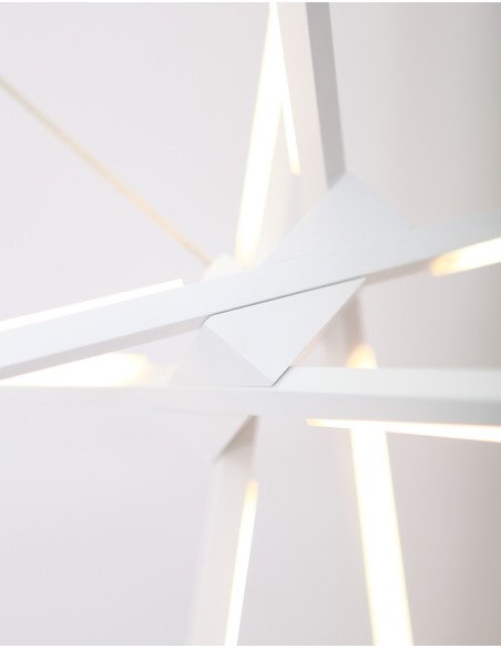 Elegancki żyrandol LED Spider w białym kolorze, 200 cm, nowoczesne oświetlenie do salonu, stylowe akcenty wnętrzarskie.