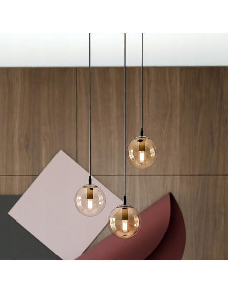 Lampa wisząca COSMO 3 BL - Nowoczesny minimalizm do wysokich wnętrz z eleganckim oświetleniem w trzech punktach.