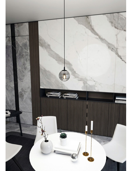 Lampa wisząca COSMO z grafitowym szkłem, minimalistyczna i elegancka do nowoczesnych wnętrz, idealna do biura i salonu.