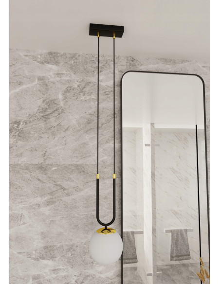 Lampa wisząca GLAM 1 – szklana kula z złotymi akcentami, elegancki dodatek do nowoczesnych wnętrz