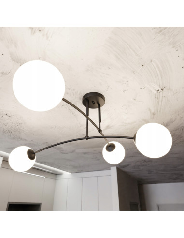 Lampa sufitowa PREGOS z krzyżowanymi ramionami i mlecznym kloszem – nowoczesna elegancja do jadalni i salonu