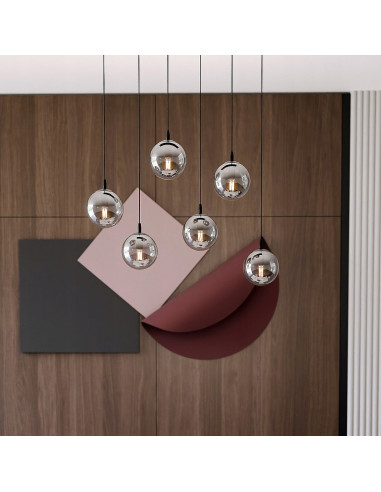 Lampa sufitowa COSMO z efektownymi kulami wodnymi – nowoczesne oświetlenie dla eleganckich wnętrz w różnych kolorach.