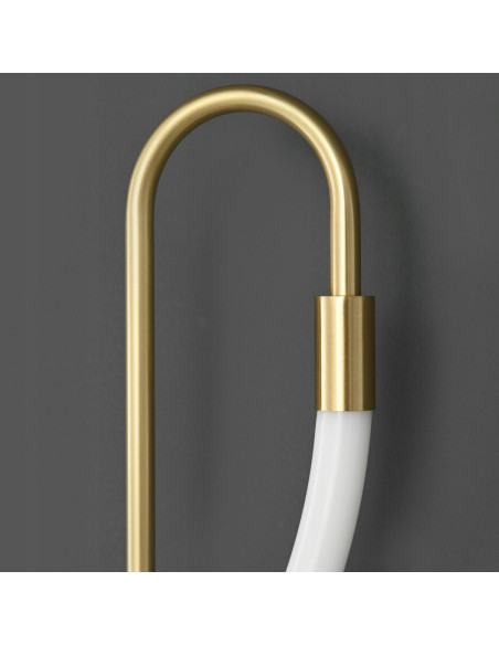 Lampa ścienna ESSA LED - elegancki kinkiet w złotym wykończeniu, 9W, 3000K, idealny do nowoczesnych wnętrz