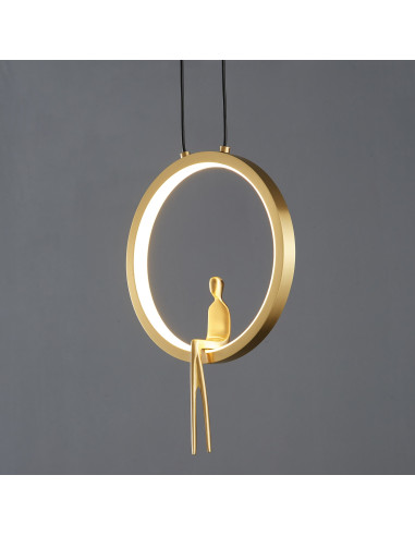 Złota lampa wisząca AMICI z mosiądzu LED – nowoczesna elegancja do jadalni i salonu