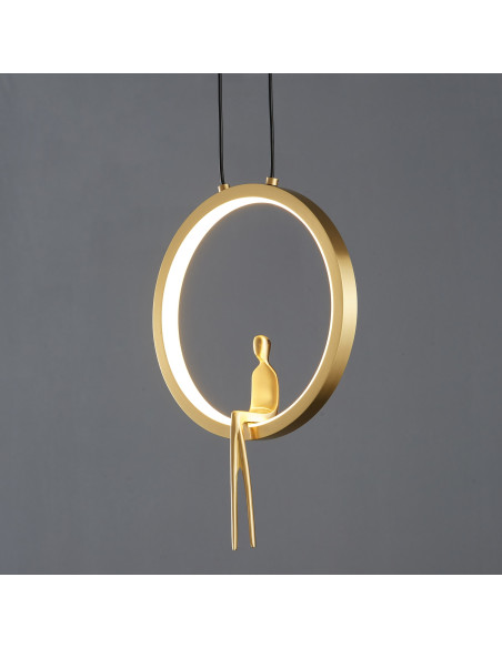 Złota lampa wisząca AMICI z mosiądzu LED – nowoczesna elegancja do jadalni i salonu