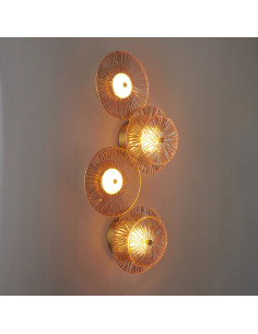 Kinkiet LUXIO-4 w bursztynie, elegancka lampa ścienna LED do nowoczesnych wnętrz, 61 cm wysokości, złoty mosiądz.