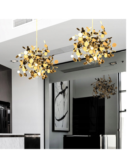 Lampa wisząca MONETTI w złotym kolorze, nowoczesne oświetlenie do eleganckich wnętrz i przestrzeni komercyjnych.