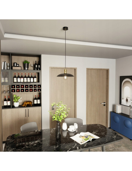 Lampa wisząca SPIRIT 1 BLACK z metalowym kloszem w złotym wykończeniu - styl nowoczesny i loftowy.