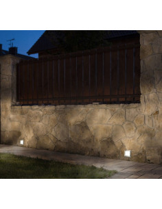 Kwadratowa lampa LED MUR-LED 3,5W do ogrodu - srebrna lampa zewnętrzna, odporna na warunki atmosferyczne, IP65.