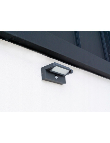 Nowoczesna lampa LED Ren RN20-KPIR 21W z czujnikiem ruchu, antracytowa, IP65 - do oświetlenia ogrodu i garażu