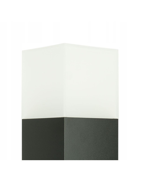 Elegancka lampa ogrodowa CUBE CB-MAX 700 BL - nowoczesne oświetlenie do przestrzeni hotelowych i ogrodów