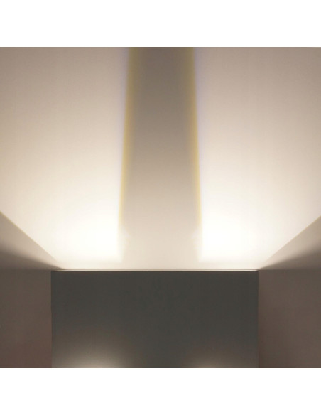 Nowoczesna lampa ogrodowa LED LEO II, regulowany kinkiet IP54, biały aluminium, 4x3W, idealna do wnętrz i ogrodu