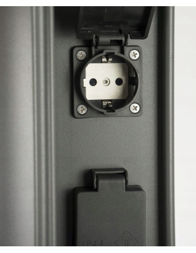 Lampa ogrodowa Su-ma Elborn EL3113 z gniazdami, aluminiowa, IP54, nowoczesny design do przestrzeni zewnętrznych