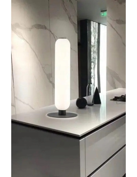 Lampa stołowa CATKIN Reality w kolorze czarnym, minimalistyczna z LED 8W, idealna do sypialni i salonu