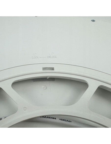 Nowoczesny plafon LED California 60 cm z regulacją barwy światła, niski profil, elegancki design do wnętrz