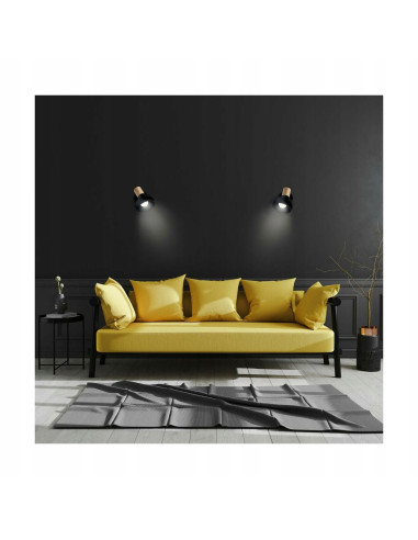 Kinkiet Arezzo - czarne oświetlenie z drewnianym akcentem, idealne do sypialni i nowoczesnych wnętrz.