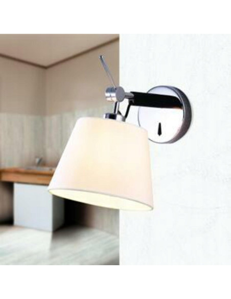 Kinkiet ścienny ZYTA z białym abażurem i chromowanym wykończeniem - elegancka lampa do sypialni i salonu