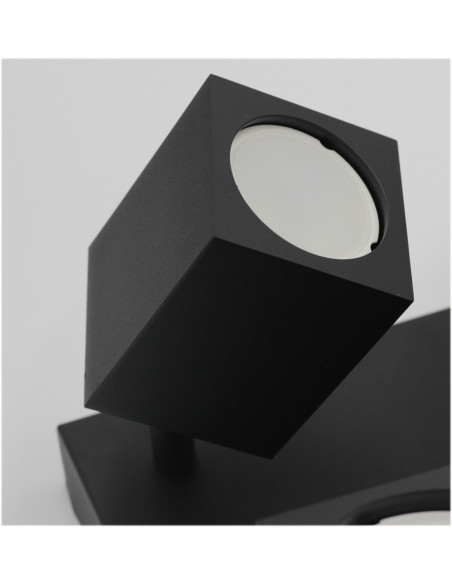 Nowoczesny kinkiet sufitowy QUANTUS IV z 4 obrotowymi reflektorami w czarnym kolorze do kuchni i wnętrz industrialnych